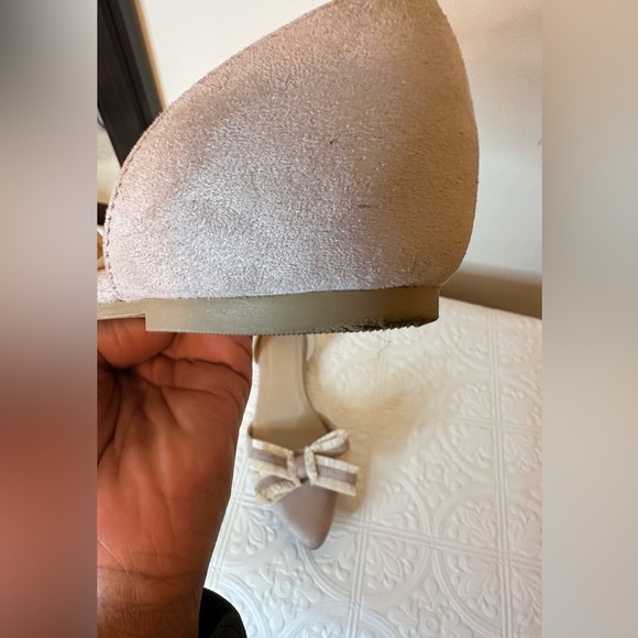 Restricted Nude/Blush Pointed Toe Flats with Two Toned Bow Detail Women’s Sz 9 - Picture 7 of 9